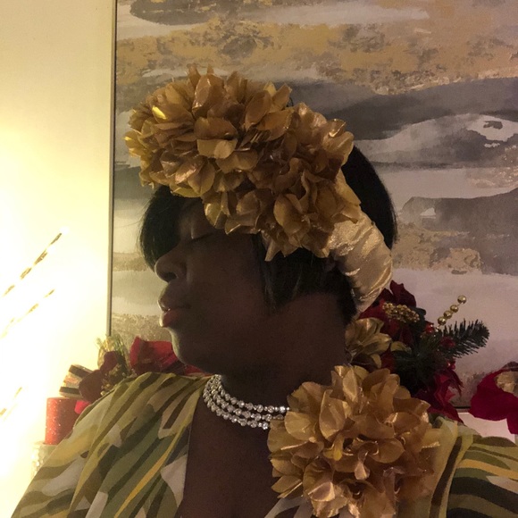 Gold headband and flower. main image 5
